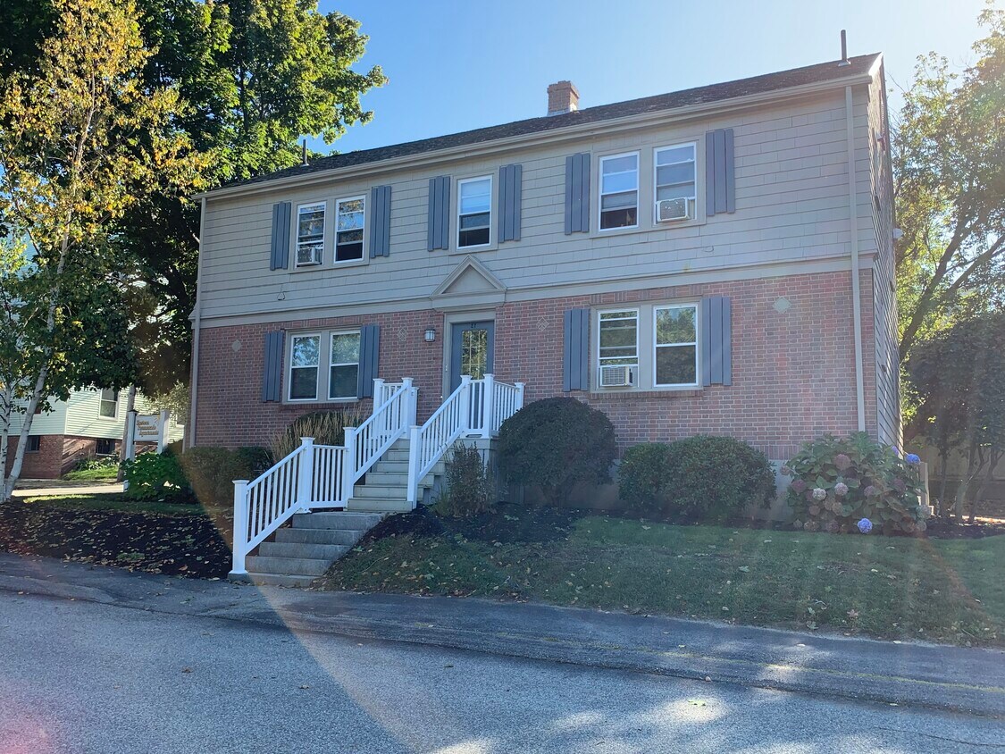 27 Turner St Unit 4, Portland, ME 04101 27 Turner St Portland, ME