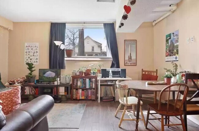 Foto del edificio - 2881 Irving Ave S