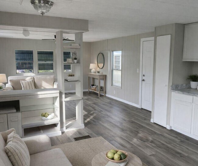 Foto del edificio - 1250 Lakeview Dr