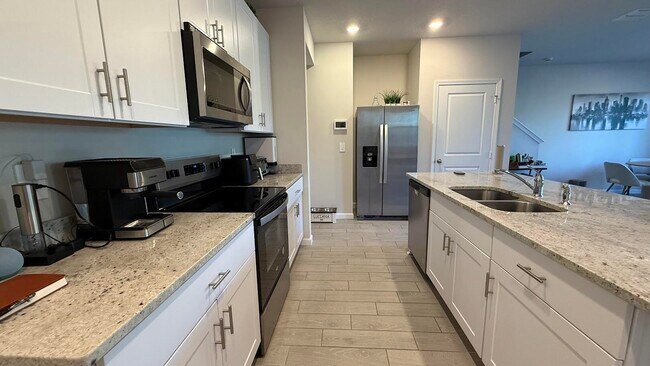 Foto del edificio - 5784 SE Edgewater Cir