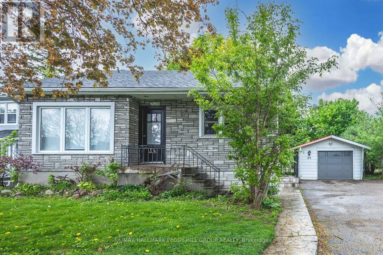 Primary Photo - 54 Sophia St E