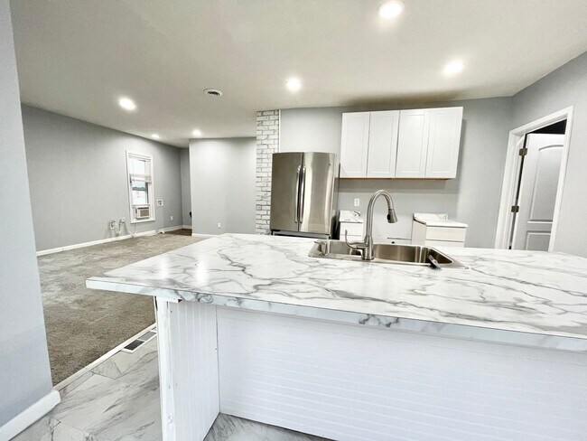 Foto del edificio - 1230 W 5th St