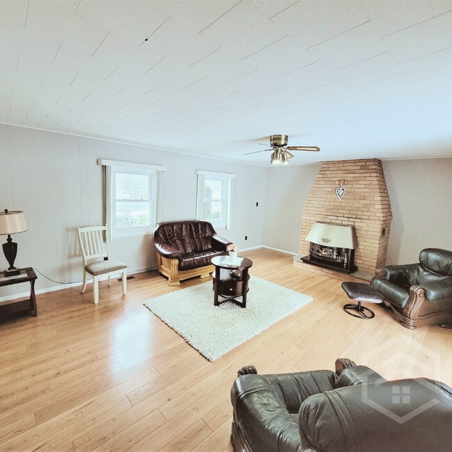 Building Photo - 773722 Oxford Rd 14