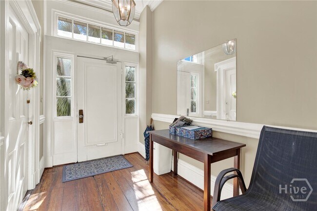 Foto del edificio - 32 E Taylor St