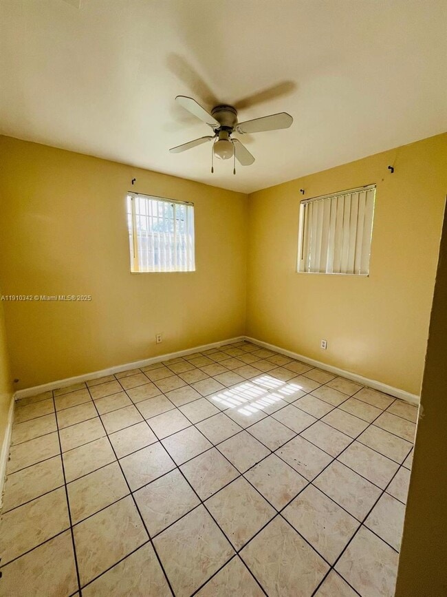 Foto del edificio - 125 NW 12th Ave