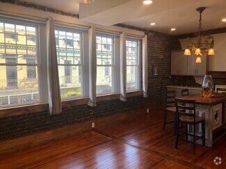 Building Photo - 457 Dauphin St