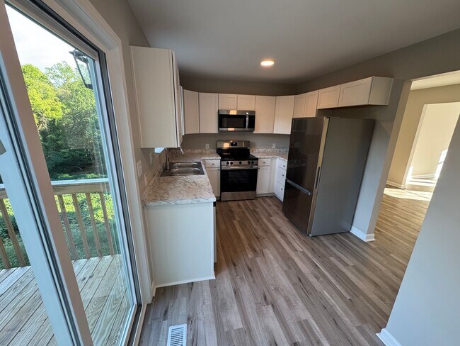 Foto del edificio - 167 Waddell Cir