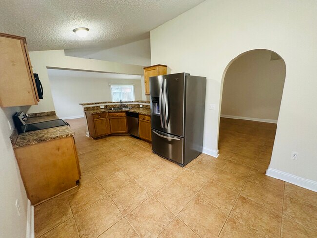 Foto del edificio - 7356 Spring Hill Rd