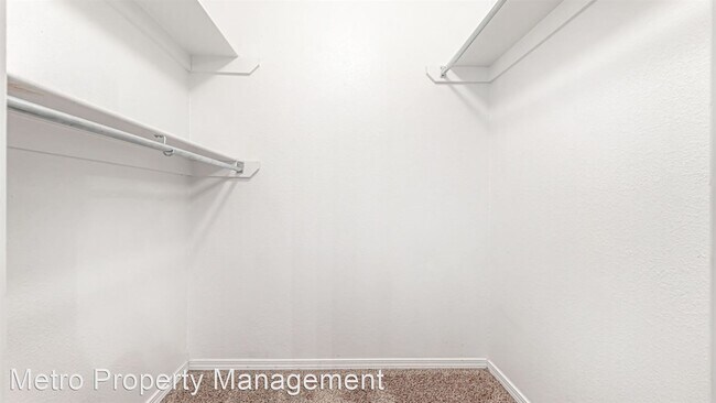 Building Photo - 3 br, 2 bath House - 17 Melbourne Dr.