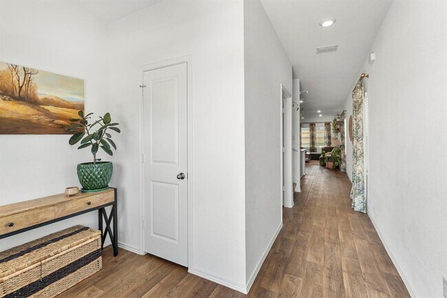 Foto del edificio - 12404 Silversmith Ln