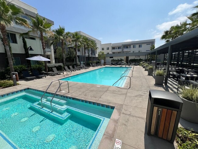 Upscale Living 2 Bed 2 Bath Condo in Anahe... - Upscale Living 2 Bed 2 Bath Condo in Anahe...