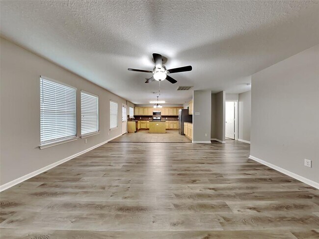 Building Photo - 1115 Desert Springs Ln