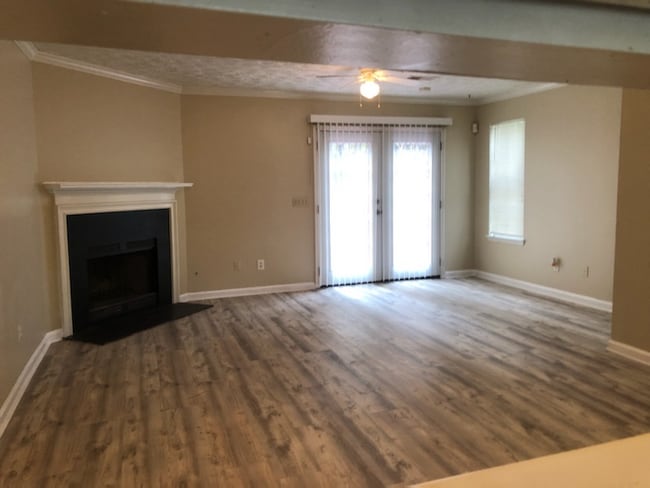 Building Photo - 6634 Meadow Rue Dr