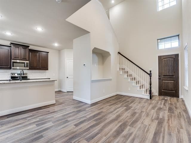 Building Photo - 6809 Topaz Dr