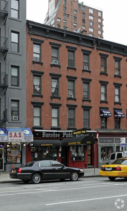 Primary Photo - 1373 First Ave
