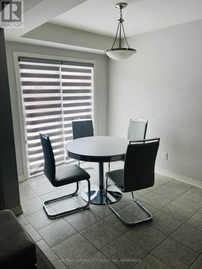 Photo du bâtiment - 79 Heron St