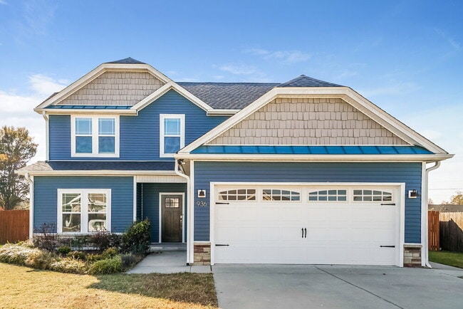 Building Photo - 936 Sandyhill Rd