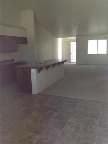 Building Photo - 2 bedroom CONDO IN SUNSET MOUNTAIN VILLAS!