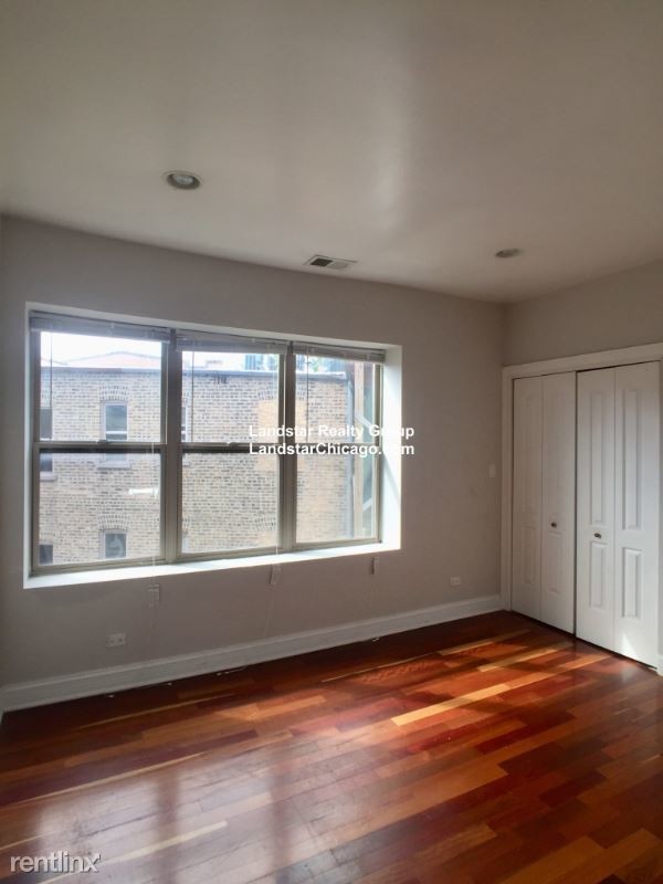 Building Photo - 2 br, 1 bath Apartment - 7227 N Rogers Ave