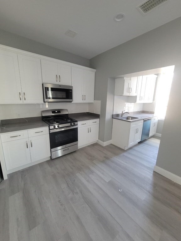 Building Photo - 82 Broad St