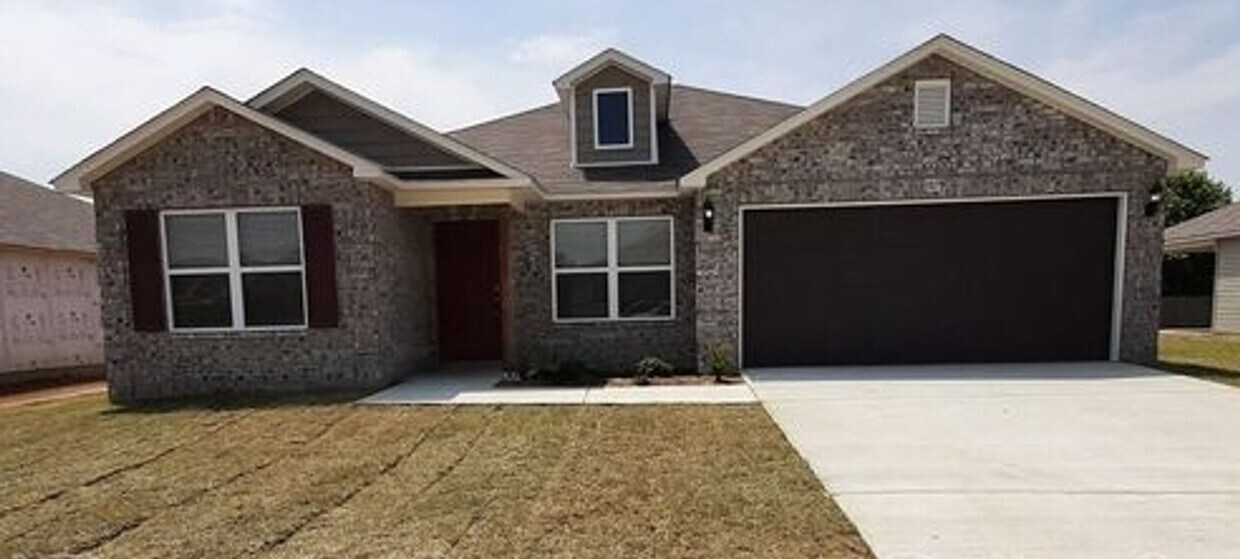 Primary Photo - 107 Sunland Dr, Beebe AR 72012 - Very nice...