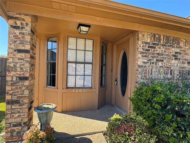 Building Photo - 3205 Upshire Ct