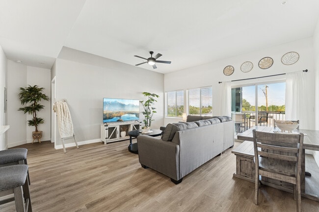 Building Photo - Landmark on 67th Ave