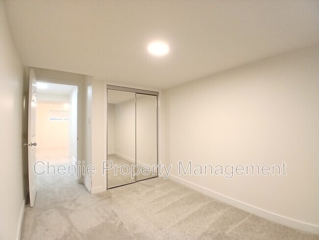 Building Photo - 5102 River’s Edge Wy NW