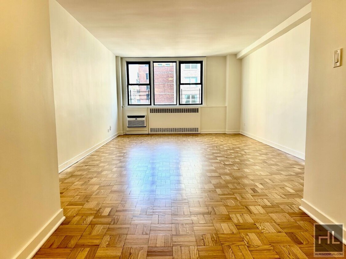 Primary Photo - East 79th Street