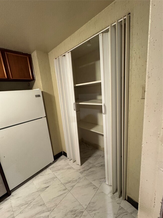 Building Photo - 7520 Hornwood Dr