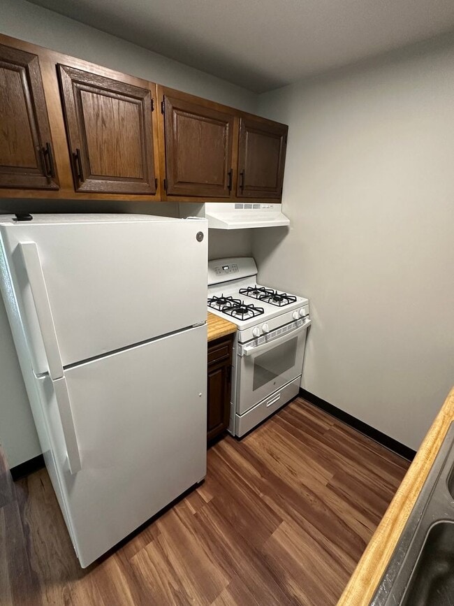 Interior Photo - Plaza Four Apartments