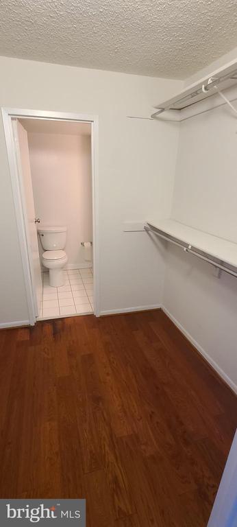 Foto del edificio - 200 N Pickett St