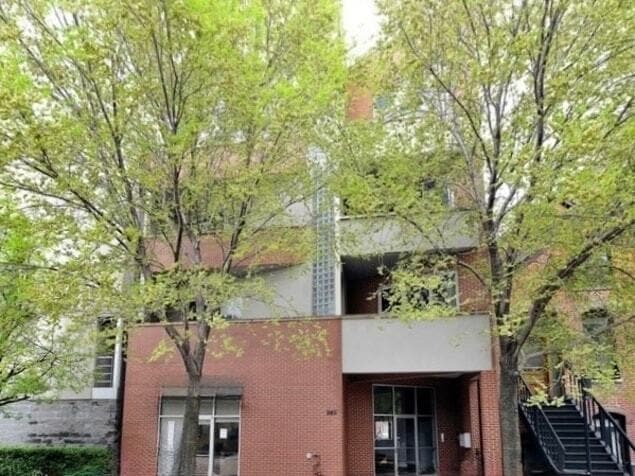 Photo - 945 W Huron St House