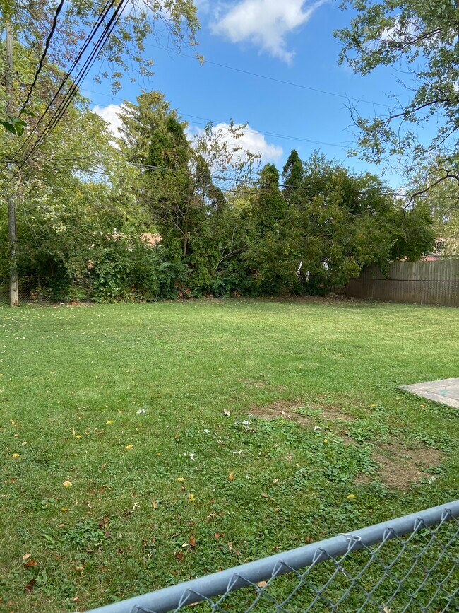 Fenced Backyard - 5160 Longview Dr