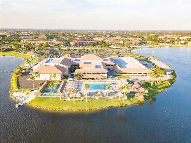 Foto del edificio - 950 SW 138th Ave