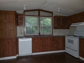 Building Photo - 701 Trollingwood Hawfields Rd