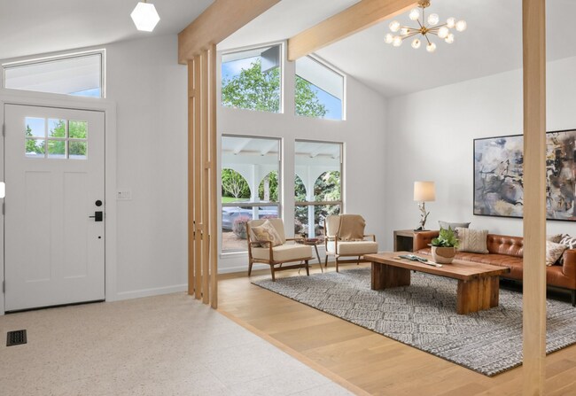 Foto del edificio - 15590 NW Norwich Cir