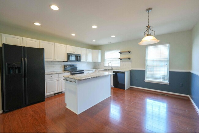 Foto del edificio - 2441 E York St