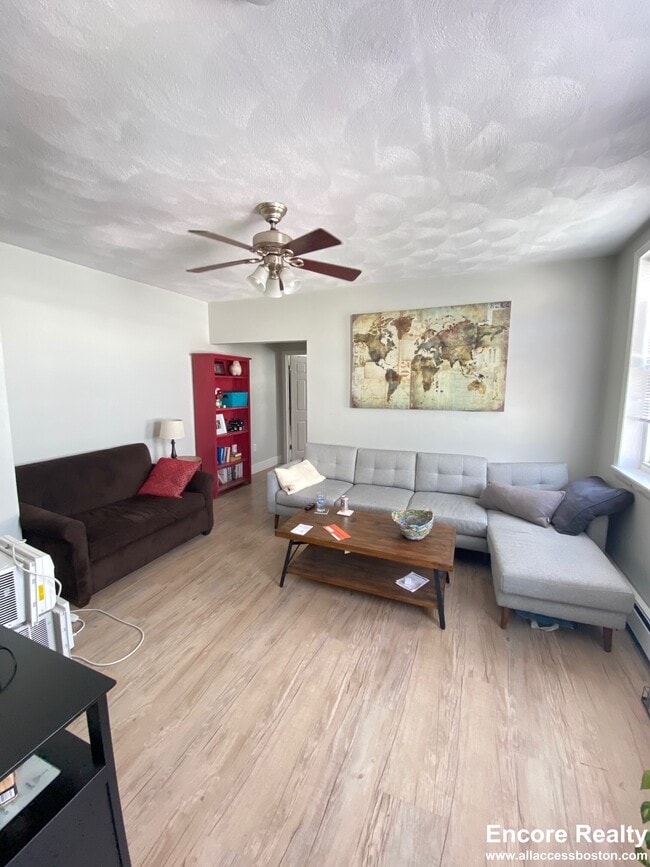 Foto del edificio - 194 Sumner St