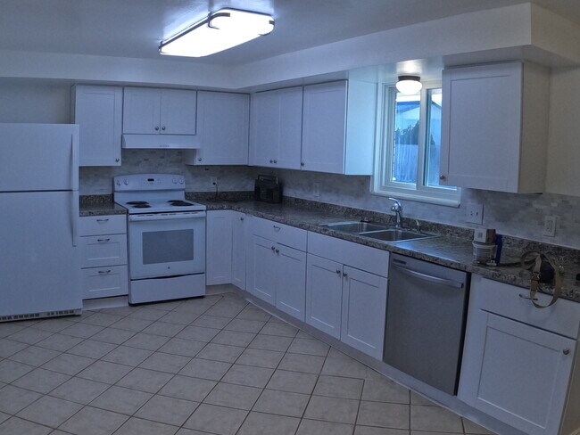 Cocina - 1127 Frontier Dr