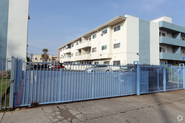 Building Photo - 1533 S Gramercy Pl