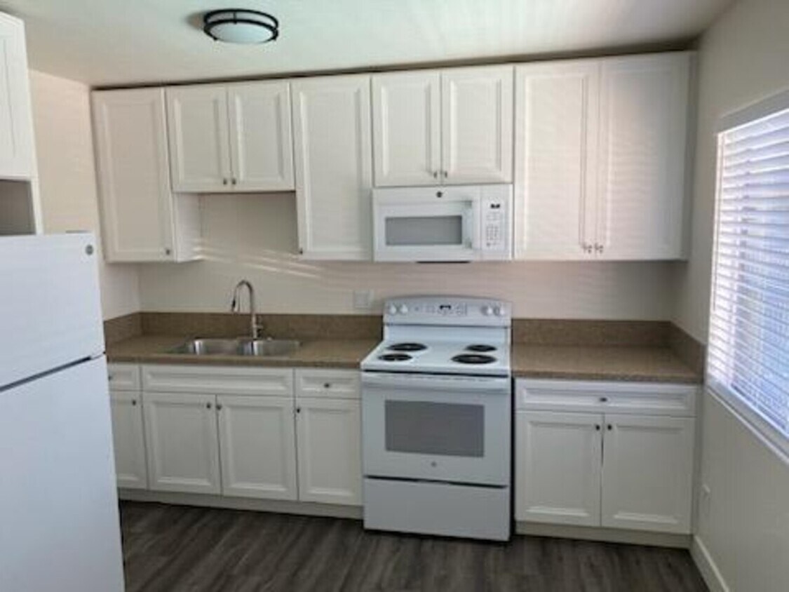 Foto del edificio - Broadway Grove Apartments