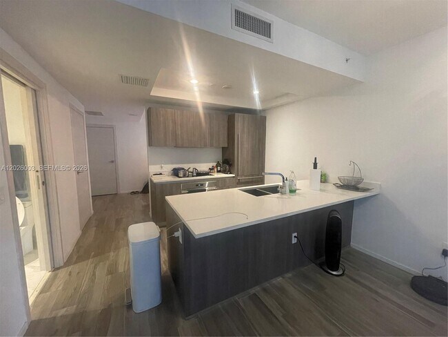 Foto del edificio - 801 S Miami Ave