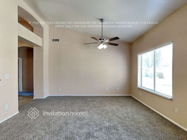 Foto del edificio - 11634 W Clover Way