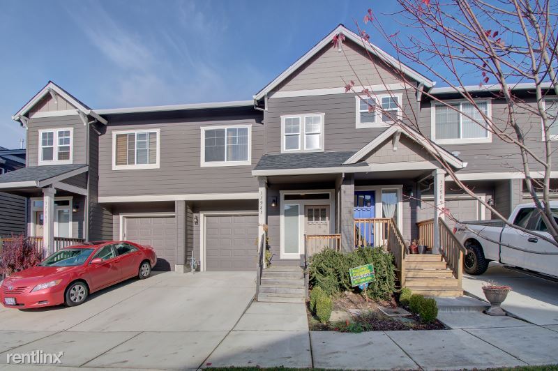 Primary Photo - 3 br, 2.5 bath Townhome - 37985 Killarney St