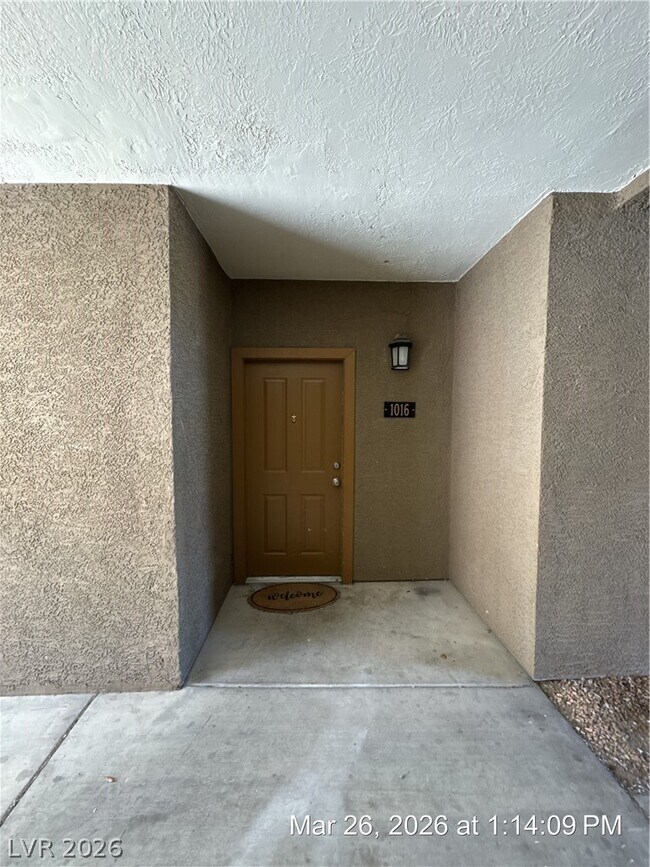 Foto del edificio - 2900 Sunridge Heights Pkwy