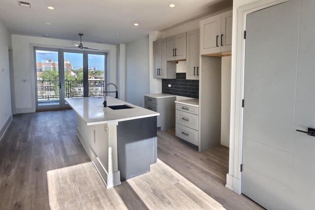 Foto del edificio - 4540 N Ravenswood Ave