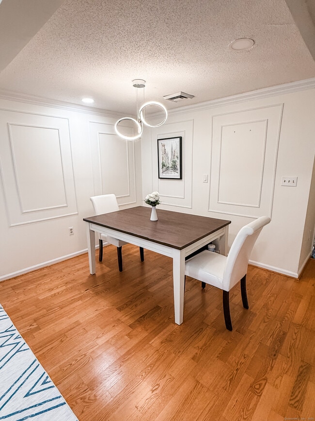 Foto del edificio - 22 Farmington Meadow Dr