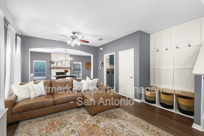 Foto del edificio - 545 Stonebrook Dr