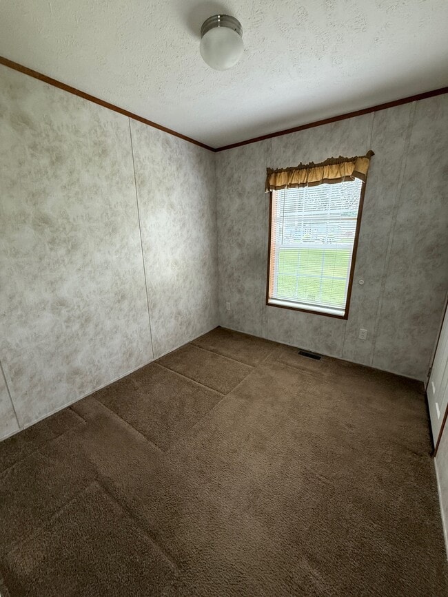 Foto del edificio - 518 S English Creek Rd